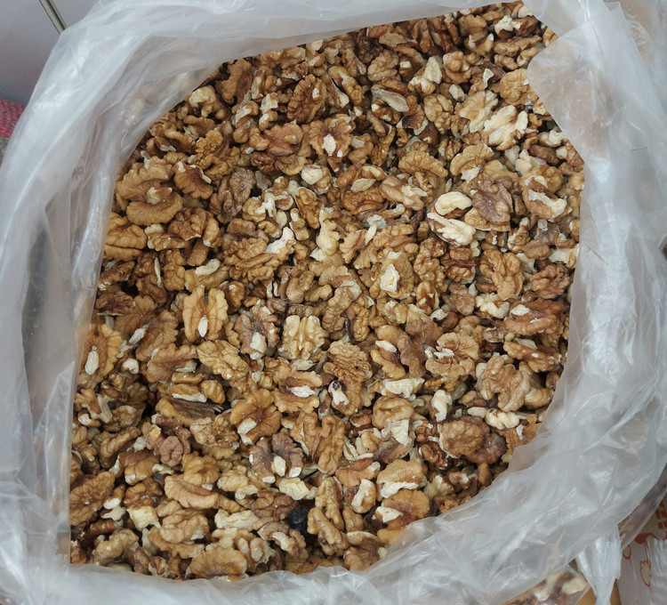 مغز گردو درجه دو ۱۰۰۰ گرم