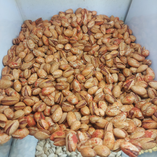 پسته کچاپ احمد آقایی یک کیلو ۱۰۰۰ گرم(فروشگاه توت استور)